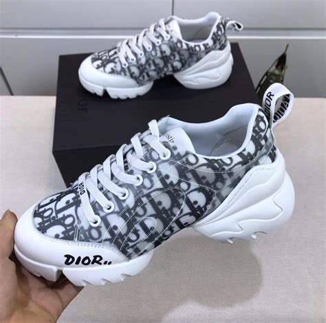 sneakers dior femme|christian dior sneakers men price.